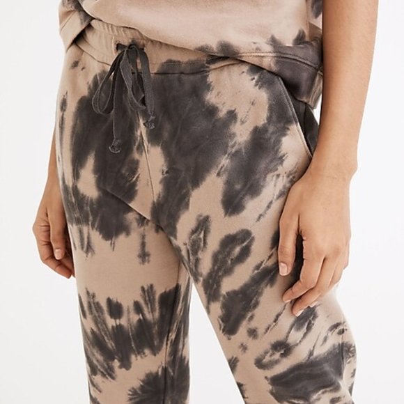 Madewell (Re)sourced Cotton Retro Sweatpants in Swirl Tie-Dye - Picture 1 of 6